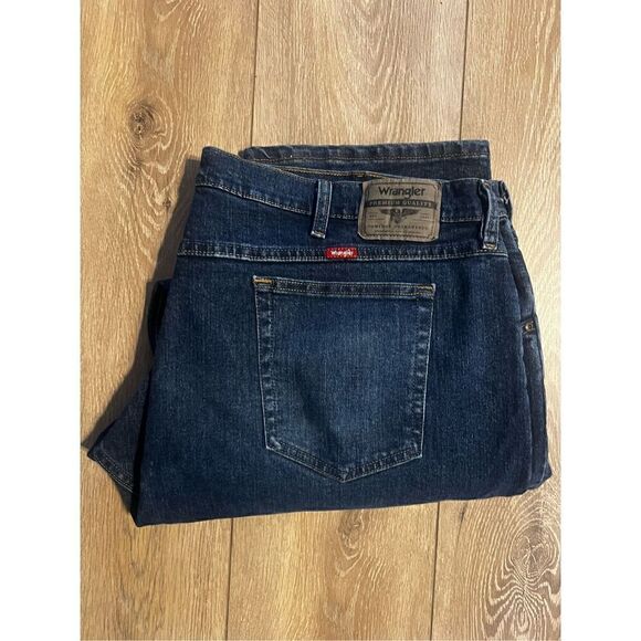Wrangler Men’s Size 46x30 Straight Leg Jeans Blue Dark Wash Denim Stretch - Picture 2 of 7